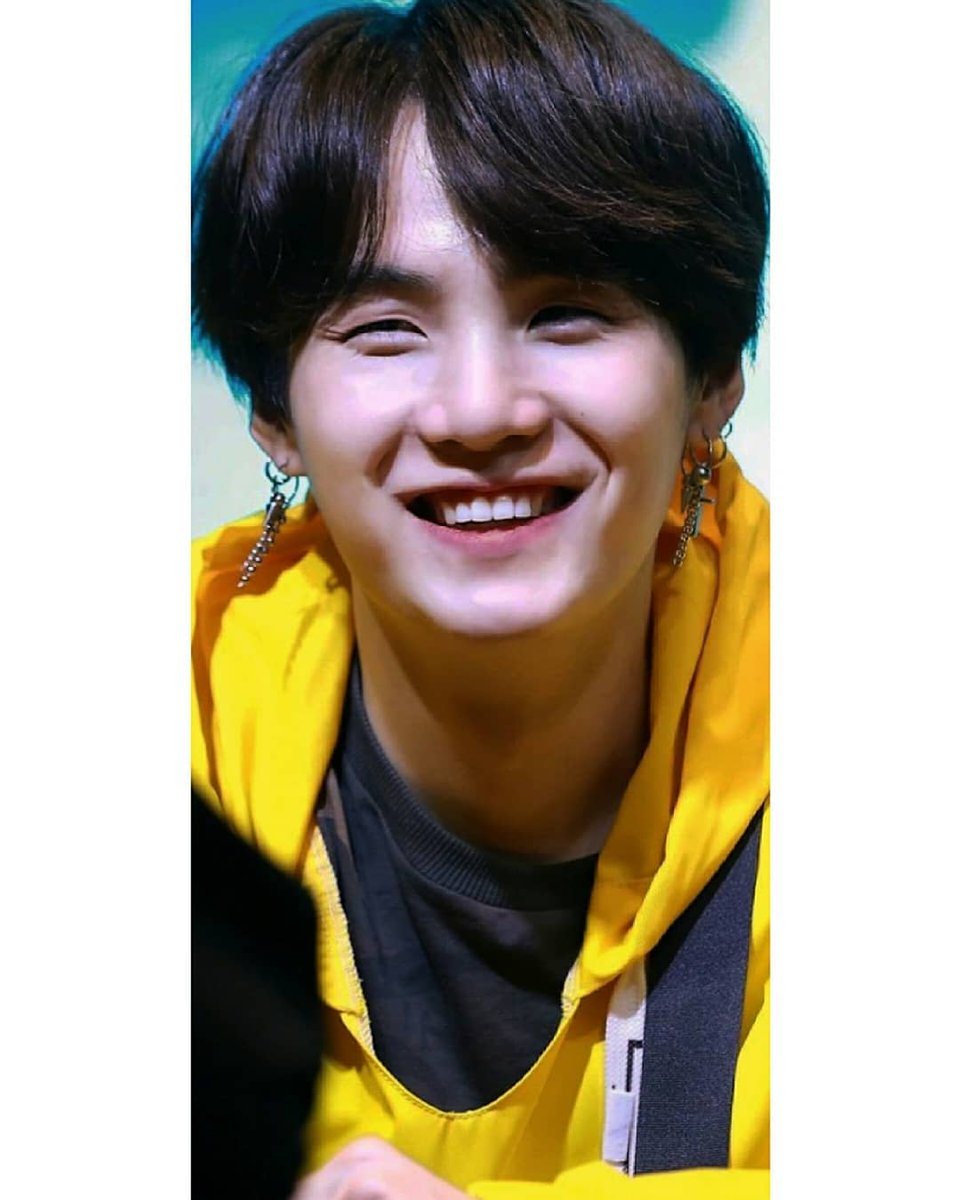 Aynun991's tweet photo. Smille yoongi sshi 😽😽😽😽😽🌿🌿🌿🌿☘️☘️☘️🌸💚💚💚🌸🌲🖤 #yoongi_is_love. 💗💗💗💗💓💓💓💓. #HappyBirthdayYoongi #HappySUGAday #YoongiWeLoveYou #YOONGI #BTS @BTS_twt https://t.co/XfmHpXTlvY