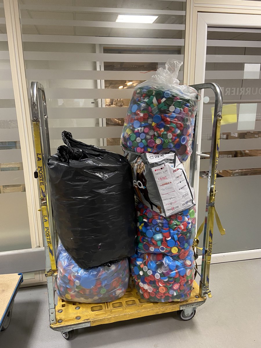 [ Défi 1 bouchon - 1 sourire]  une DirCo engagée : 55,4 kg collectés - Félicitations à tous 🍾 #OnContinue <a href="/WeAreArkea/">WAA|Actus</a>