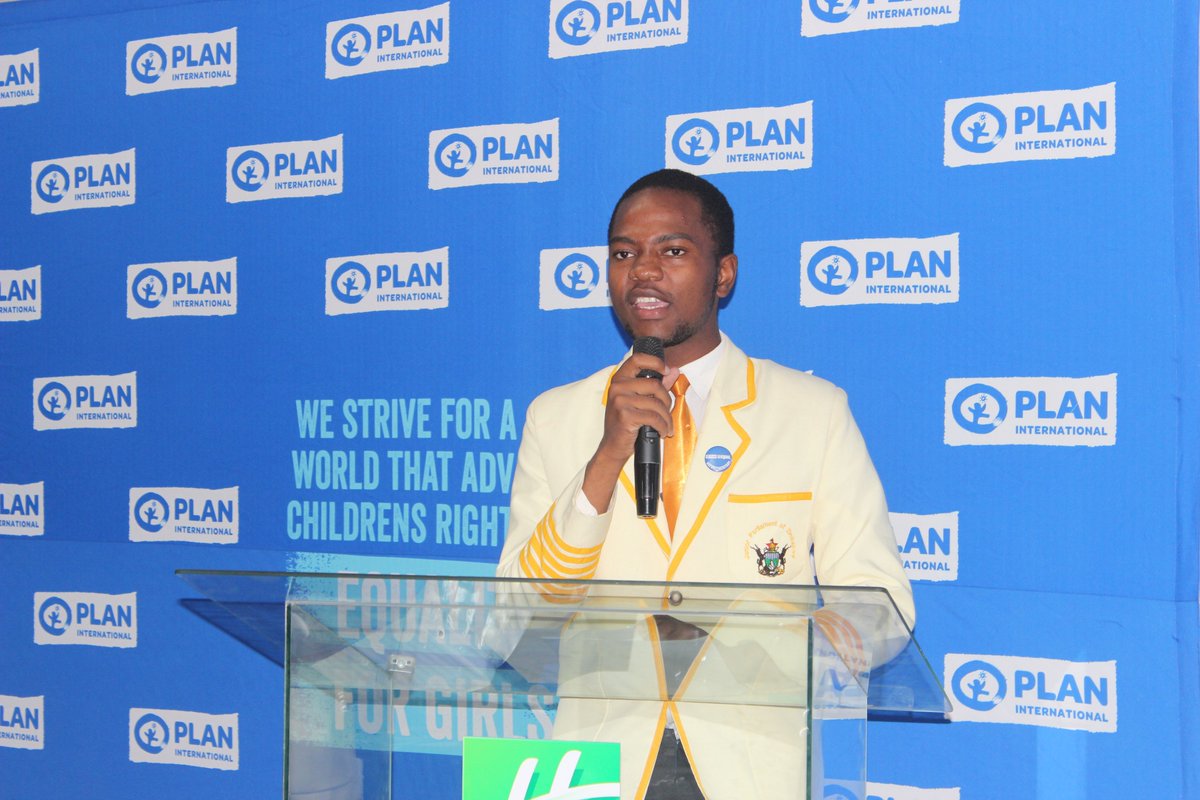 PlanZimbabwe's tweet photo. "There is no point in knowing our rights if we do not identify with them and personalise them", says Honourable Junior Minister of State for Manicaland Province, Mr Robert Tungwarara in his solidarity message.
#OurCSLaunch
#TeamManicaland https://t.co/UyGatDK9Mn