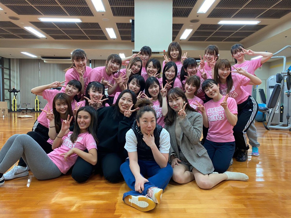 kindaigirls's tweet photo. こんばんは🌙✨

今日のレッスンに、KG OGのあゆさんとゆうちむが来てくれました😍❗️
久しぶりに喋ったりワイワイしたり楽しかったです❤️

昨日のレッスンから新入生メンバーが2人加わりました🌸💖
生配信もMVもお楽しみに〜🌈

#近大 ＃近大入学式 #近畿大学 #kindaigirls #近大ガールズ #春から近大 https://t.co/0R7ZPmYmVY