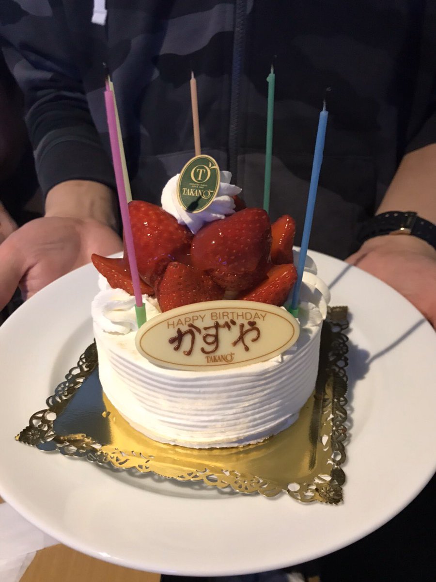 LDH24k7's tweet photo. 昨日は横浜で誕生日会🍻🎊

ボーリングからのカラオケへ^ ^
楽しい時間はあっという間😳　
プレゼントもありがとう😊💪

また集まりましょう🍻 https://t.co/JLFA811X3w