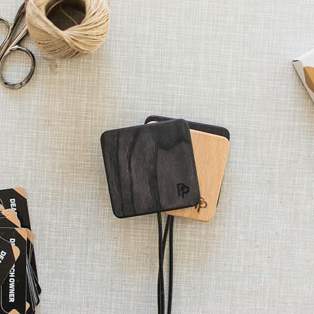 _Beoneofakind_'s tweet photo. WOCH Ladestation – Black Edition
Nutzen sie den eingebauten QI-Receiver ihres Handys, um es per Induktion via WOCH zu laden
#ladestation #designmood #holzdesign #wood #tech #technology #innovation #trends #techie #gadgets #handmade #wirlesscharger #woodwork #eco #ecofriendly https://t.co/4DBrA4xYEE