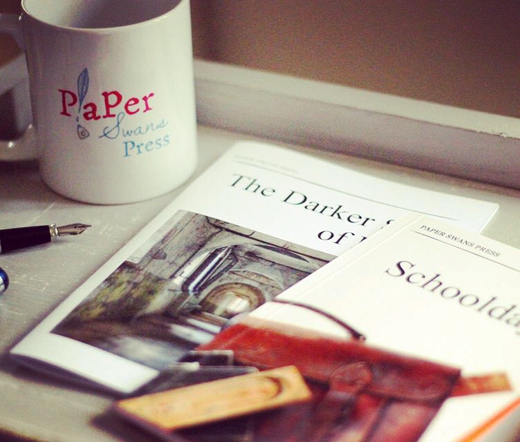 paperswanspress's tweet photo. Announcing the launch of our single-poem competition, judged by award-winning poet, Wendy Pratt:
https://t.co/9NLbhRnzT5
#poetry #writing #poetrycompetition #paperswans #poetsoftwitter @wondykitten https://t.co/yRiIADRiAX