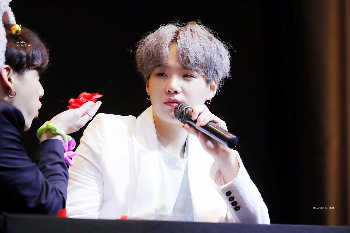 sugaonthebeat39's tweet photo. 마지막으로 4컷 만화...♥ #HappySUGAday https://t.co/0Gi3fChF2J