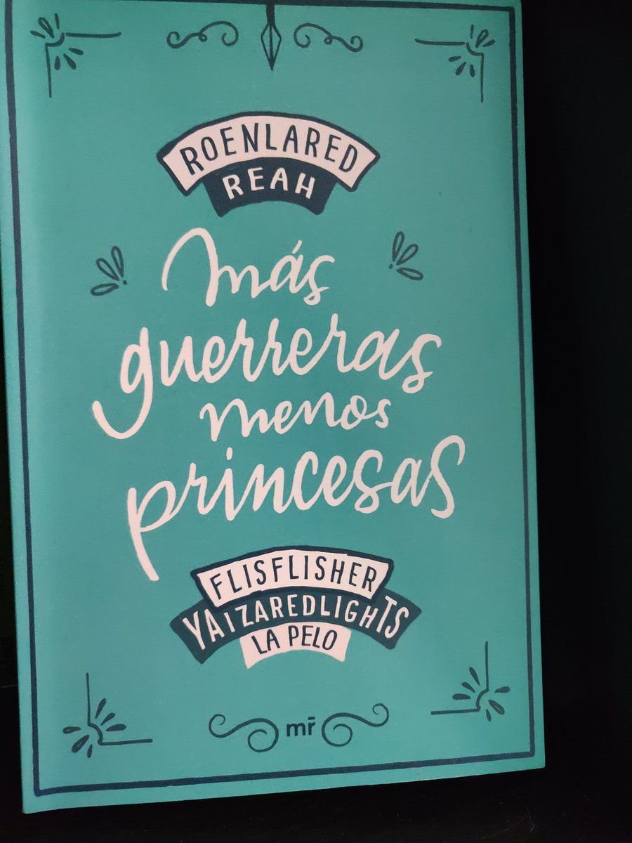 Mirad que librito más mono me ha llegado de <a href="/LadyReahOfi/">R</a> <a href="/RoEnLaRed/">RoEnLaRed - ⚡</a> <a href="/YaizaRedLights/">Yaiza✨</a> Lapelo y Flisflisher. Tiene una pintaza y encima es precioso😊 ❤️