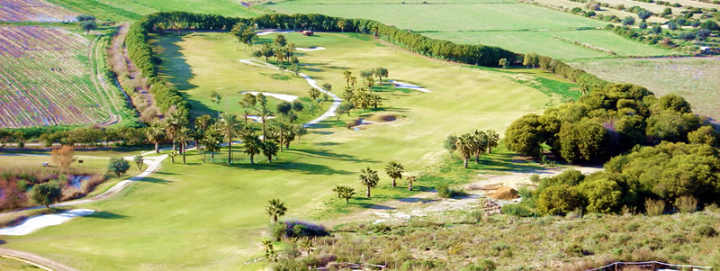 GolfMojacar's tweet photo. Nuestro campo está lleno de rincones sorprendentes y unas vistas impresionantes ⛳️ El golpe de Driver 🏌️‍♂️ en el hoyo 4 es único, con su tee de salida ubicado a más de 50m de altura sobre el nivel de la calle, lo hace simplemente espectacular. ¿Te animas a jugarlo? https://t.co/YDy9W0qUZL