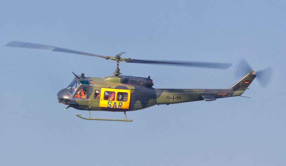 scramble_nl's tweet photo. German Huey farewell tour. Read more at https://t.co/J7fGjVHemo and https://t.co/7xZals0WOT (photos AKSaviation and EaZyBnA)
#avgeek #aviation #HEER #Luftwaffe #SAR #SearchandResque #Bell #UH1D #Huey #Goodbyehuey #Specialscheme https://t.co/Sflc64JweL