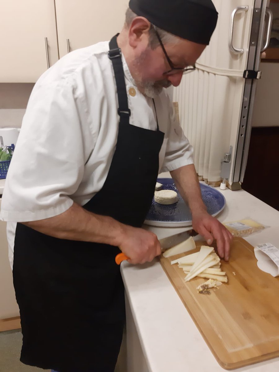 0WasteCookery's tweet photo. #LymeRegis look what's coming on Sunday 15th March #lunch Pop-Up Kitchen on Broad St @VisitDorset @DorsetFoodDrink @dorsetfoodifeed 
@Love_Lyme_Regis
 #Dorset #French #chef #cooking 
@dottiekitchen https://t.co/u5eeVY3vPO