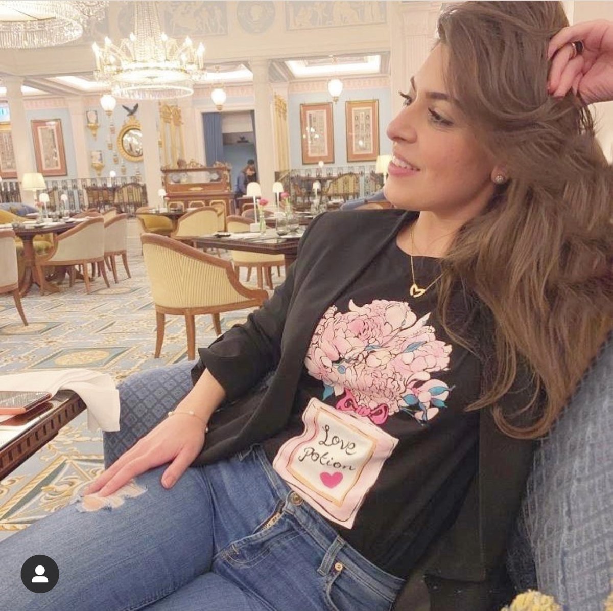 SaltbyCC's tweet image. What's happening? - the sun is shining and that really helps with #MondayMotivation. And Christina is wearing our Love Potion T-shirt in black, teamed with jeans and a black jacket. How will you wear yours! #designertshirt #tshirts #organiccotton

saltfashion.co.uk/shop-all/love-…