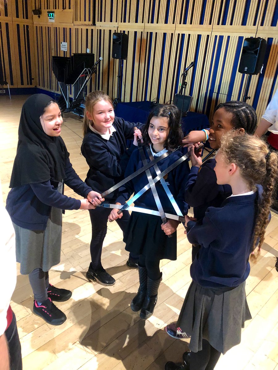 InHarmonyNE's tweet photo. The children learning Rapper Dancing have made amazing progress! 🎶 Thank you for an amazing workshop @_Folkworks @KingsmenSword! https://t.co/ySKuZIqQL1