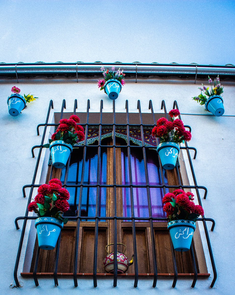 Oh, Granada! Of all the cities and pueblos on the Iberian Peninsula, this one may be the most Spanish..great guide to #Granada #Spain by Candace <a href="/Strangetravelin/">Traveling Strange</a> - check it out: travelinspires.org/granada-spain-…