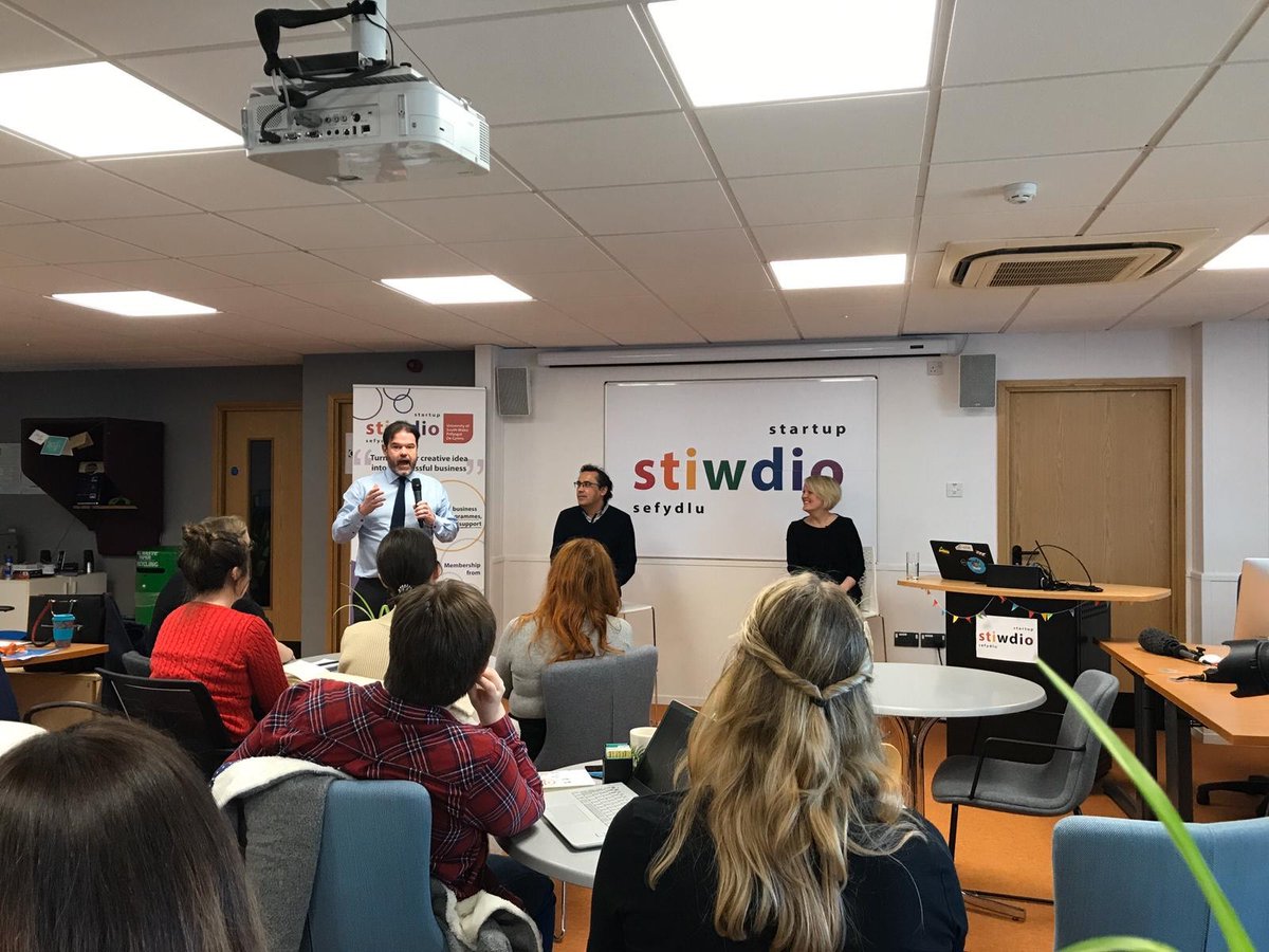 Stiwdio_USW's tweet photo. To celebrate #InternationalWomensDay we hosted #AlisonRose CEO @NatWest to discuss her #RoseReview  Fab discussion &amp; really encouraging to see so many female entrepreneurs &amp; students here to contribute - 
@dylanjonesevans article here https://t.co/FKa1daS4zj https://t.co/iYPIFcCwOr