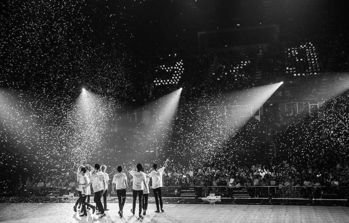 miss u all 😭⁣
#9by9th⁣
#9by9TheFinalConcert1Year