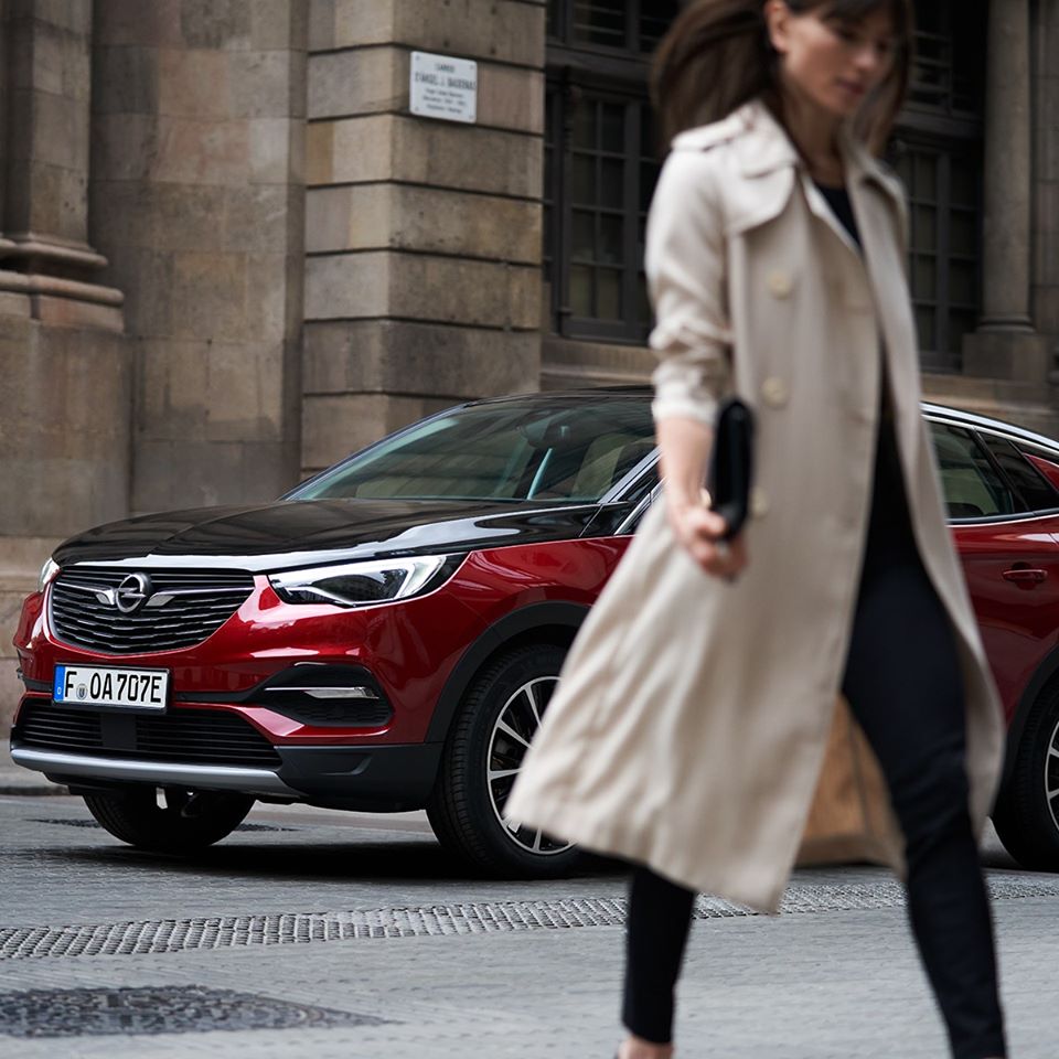 giauto_gipuzkoa's tweet photo. ¿Eres más de moverte por la ciudad sin restricciones o de comerte la carretera sin límites? 🤷♂ No hace falta que elijas ninguna de las opciones, solo escoge:Nuevo #OpelGrandlandX #Híbrido #Enchufable. Más info https://t.co/qPz6vu4afo #Opel #Giauto #Elgoibar #Bergara #Olaberria https://t.co/EZTBRqpiJl