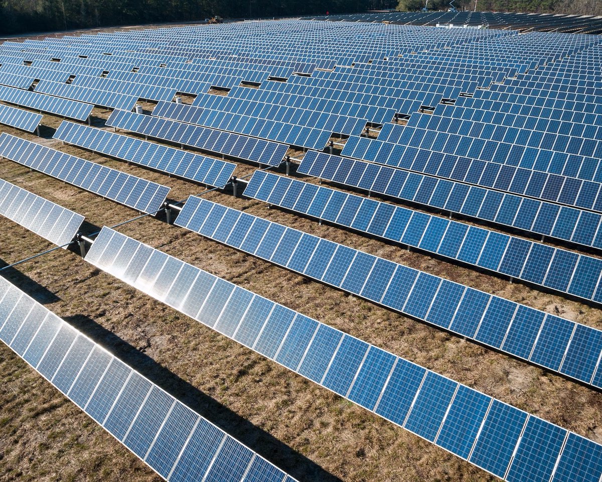 pandabode's tweet image. Discover the world’s largest solar farms: bit.ly/2PZQmyd 
#solarfarms #solar