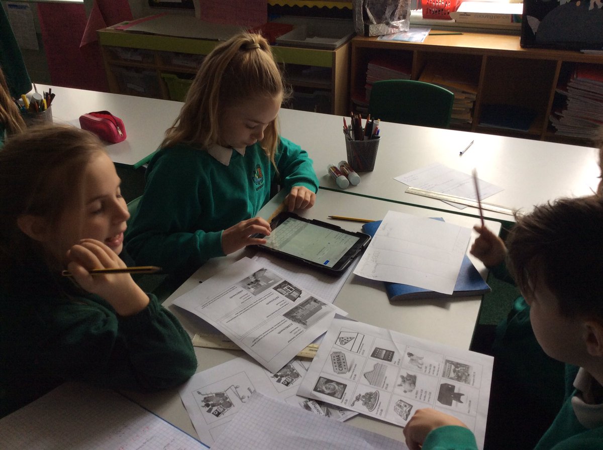 Springwood_Prm's tweet image. #Springharlech have been learning how to plan and track money using a budget #Springmat