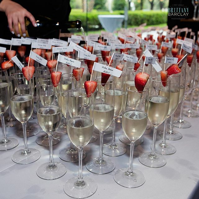 PhotoBBP's tweet photo. How this for an escort card to your table?  I loved this idea and everyone got champagne on their way to the tables. #brittanybarclayphotography https://t.co/1McV2AKuQ4 https://t.co/V9Ov9vtCLt