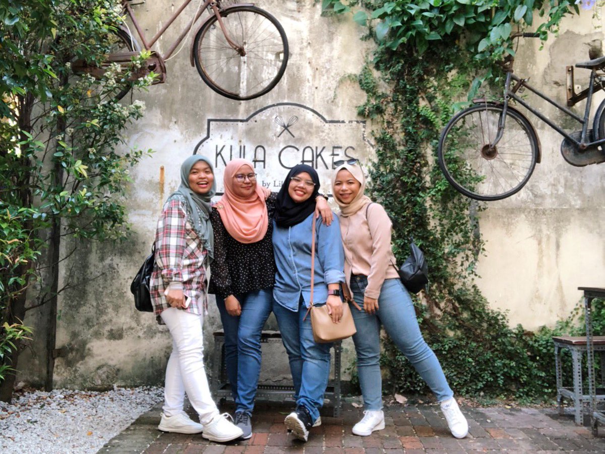 JJCM Kelantan-Terengganu-Pahang in 3 days. Bajet sorang RM250 include hotel, minyak tol &amp; makan. Sila pilih member yang betul sebab korang akan mental terox jalan jauh sepanjang roadtrip 🤣🥰

#kembaraben #kembarabenpantatimo
#benkekelate #benkeganu
#benkepahang

Thread—