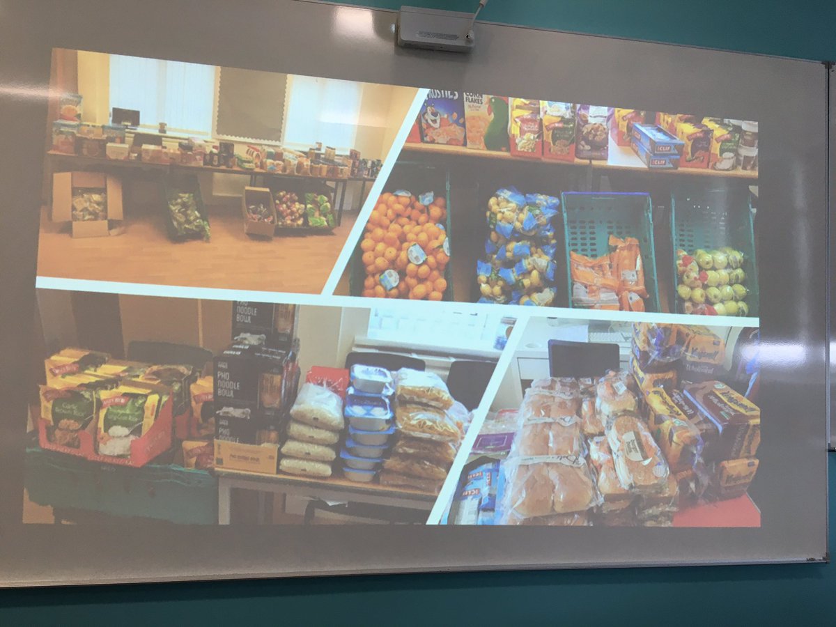 Lakenutrition's tweet photo. There are now 12 #ecoshops serving the #Middlesbrough population - methods of dealing with #foodpoverty usually in #schools & also dealing with #foodwaste πFascinating lecture from Joe Dunne from @Menvcity to our #dieteticstudents @FareShareUK https://t.co/FN17LOTp8R