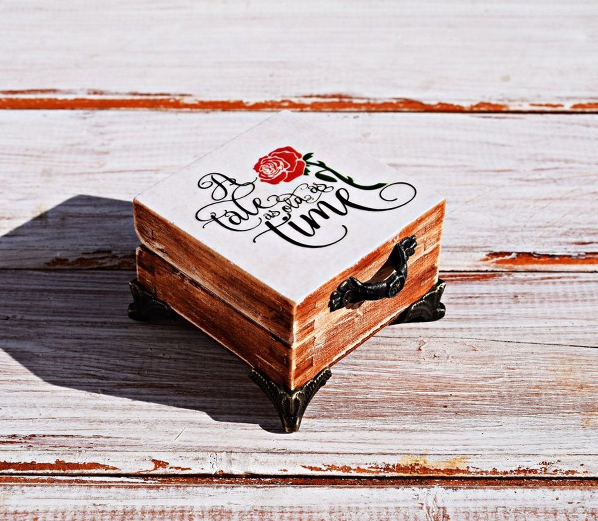 NikolinaMileva's tweet photo. https://t.co/KbYfeeEEOw #etsy #weddings #decoration #brown #christmas #fantasyscifi #personalizedbox #weddinggift https://t.co/NJiNYcUW0X