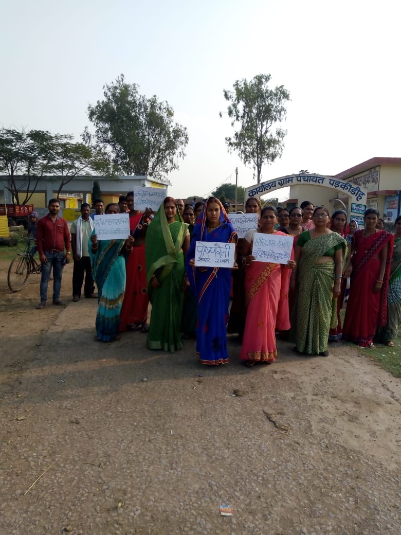 PBalodabazar's tweet photo. To mark the beginning of poshan pakhwada 2020, rallies were out where the community members actively participated with slogans to adapt healthy practices and fight malnutrition
#PoshanPakhwada2020 https://t.co/E29Can7uPG