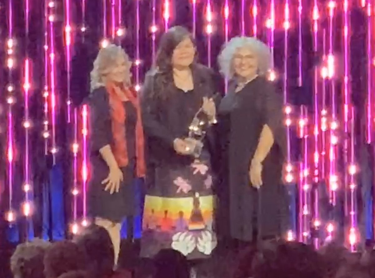 Marian Jacko, citizen of Wiikwemkoong Unceded Territory, lawyer, and current president of the @Official_LNHL tournament is honoured with an @Indspire Award in the category of Law and Justice. To read more on her achievements, please visit: anishinabeknews.ca/2020/02/14/jac… #IWD2020