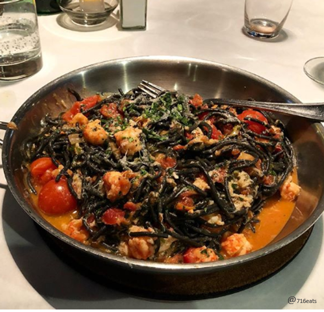 LocalRestWeek's tweet image. Calling all food lovers 📣 #LocalRestaurantWeek is just around the corner! Mark those calendars for 3/30- 4/5, tag your friends, &amp;amp; get your gastro game plan established early. 🍴 Browse restaurants at localrestaurantweek.com! #repost 📸 716eats, JT's Buffalo. #WNY #EatLocal