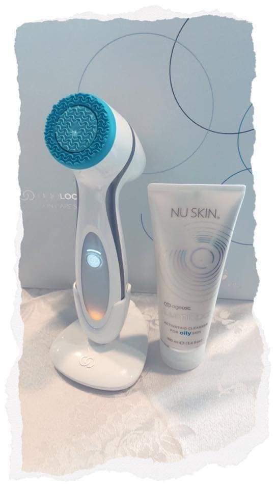 Lauren61604449's tweet image. #GirlsTalkZA #Sandton #LetsTalkSafeTech Ladies if you love wearing makeup then you will know the harsh effects after a while hey..but heres a phenomenal cleansing DEVICE that&apos;s cleans your face in just 2min...and keeps skin healthy R2600 is all it costs for healthy younger skin.