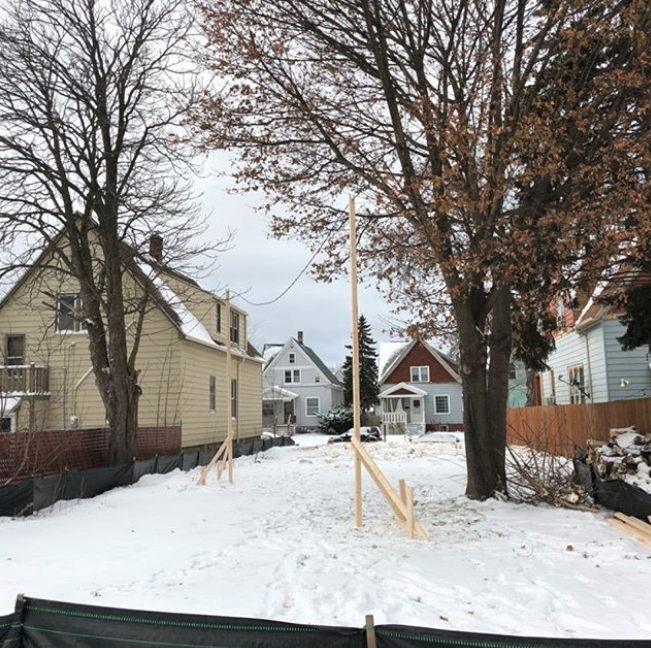 lemelhomes's tweet photo. Sometimes getting in on the “ground floor” of an established neighborhood is exactly what your dream home requires. Location, location, location and a custom home builder with vision! 
#customhomebuilder #milwaukeehome #mkeeastside #milwaukeeliving #milwaukeelife https://t.co/rWS2zAtBE3