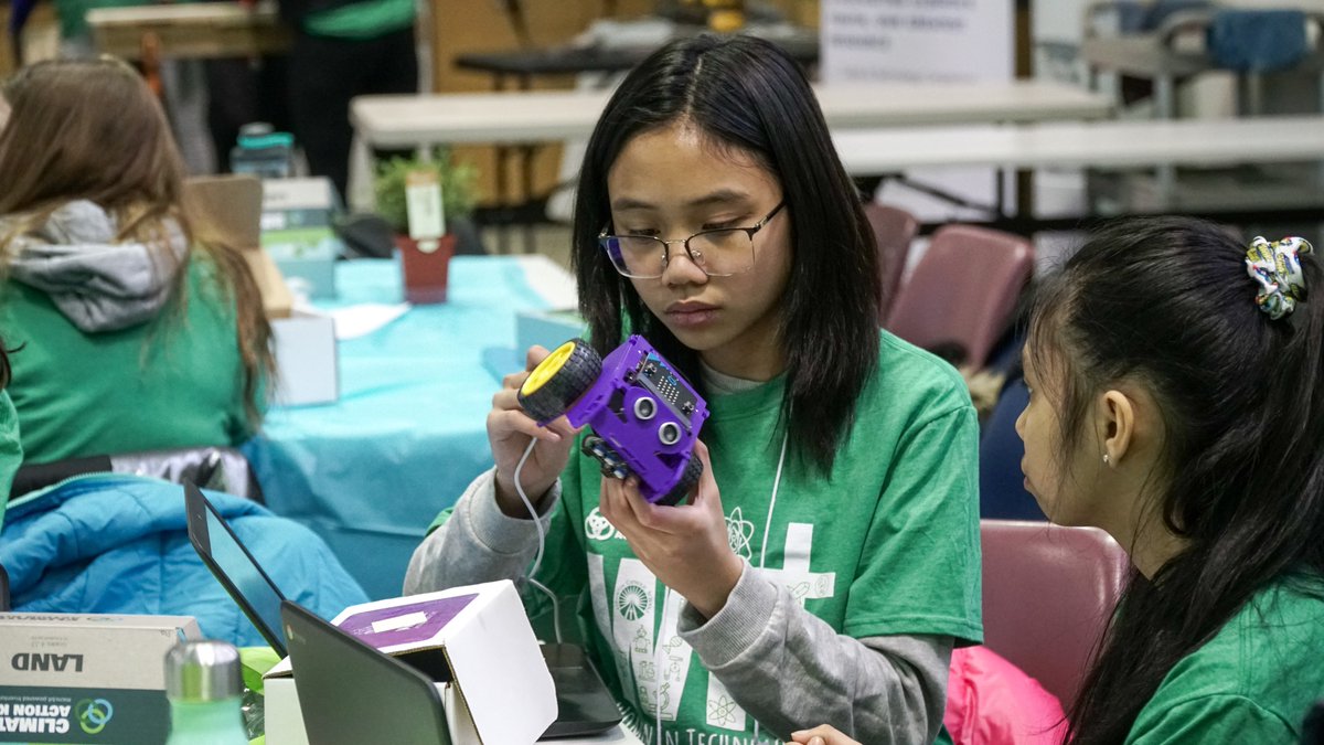 eduK8canada's tweet photo. These girls had the opportunity to explore coding &amp; robotics with k8 at the 2nd annual Women in Tech Day w/ @EdmCathSchools. 

The event, which is run in conjunction with #InternationalWomensDay, allows female students &amp; teachers to learn &amp; explore STEM technologies. https://t.co/JP6lkKuNEE