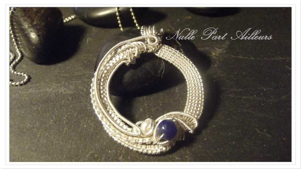 PFMMarket's tweet photo. À découvrir sur  https://t.co/qzvLJvXRVk ce très jolie pendentif
#madeinFrance  #artistefemme  #bijouxfantaisie https://t.co/AlanRqLP2i