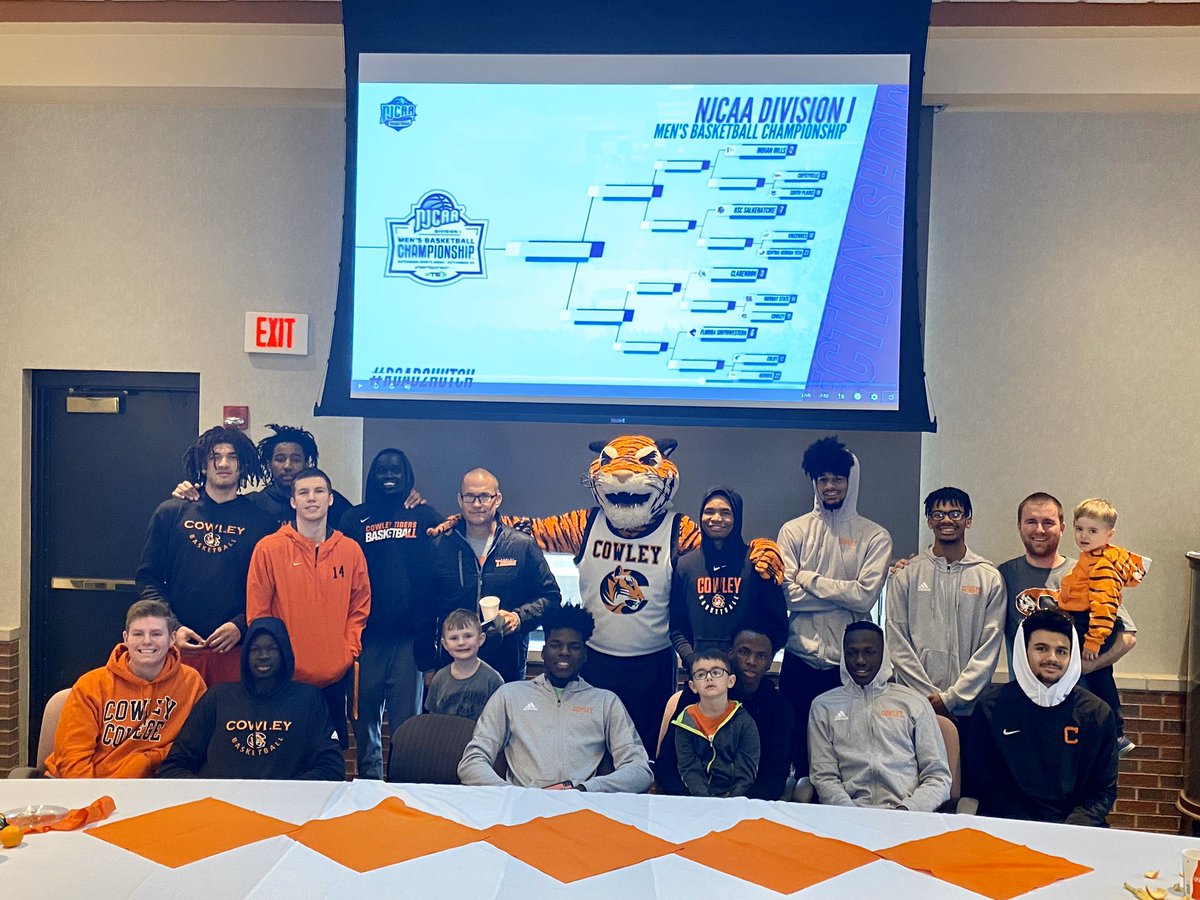 CowleyCollege's tweet photo. Time. To. Dance. ๐
@CowleyHoops is in the @NJCAA Big Dance for DIV 1 Menโs Basketball Tournament! Number 19 Seed!
@CowleySportsNET #togetherwedance #togetherwehoop https://t.co/nUlGlyjWci