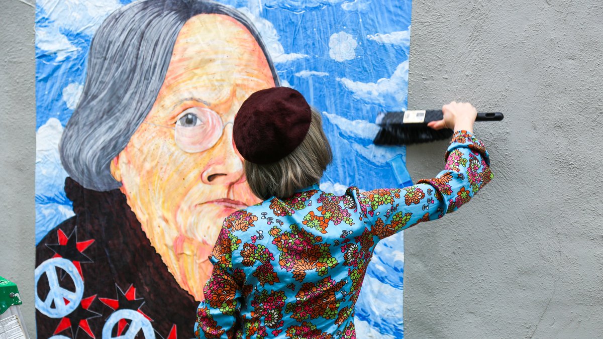 Conrad Benner (@streetsdept) on Twitter photo This wheatpaste by artist Old Broads, created for our #SisterlyLove Project, is located at 1025 Hamilton Street in <a href="/SpringArtsPHL/">Spring Arts PHL</a> and it honors #GraceannaLewis!
MORE: streetsdept.com/2020/03/02/sis… This wheatpaste by artist Old Broads, created for our #SisterlyLove Project, is located at 1025 Hamilton Street in <a href="/SpringArtsPHL/">Spring Arts PHL</a> and it honors #GraceannaLewis!
MORE: streetsdept.com/2020/03/02/sis…