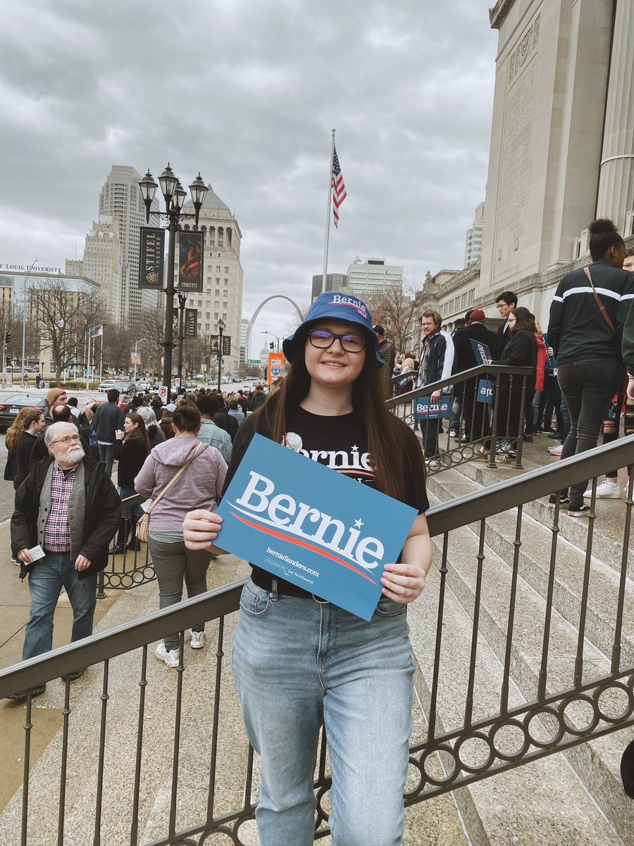 sope_clouds's tweet image. Feeling the Bern 

#BernieOrBust2020 #BernieForPresident #BernieWarren2020 #BernieIsMyPresident