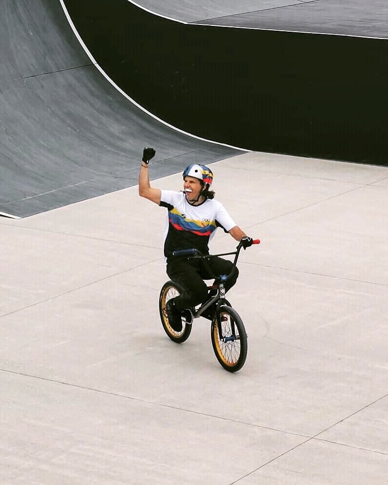 ¡Momentos de euforia! Feliz semana 💪🏼💪🏼💪🏼
•
Moments of euphoria! Happy week 💪🏼💪🏼💪🏼
•
#olympics #tokyo2020 #bmxpark #bmxfreestyle #panamericanos2019 #venezuela