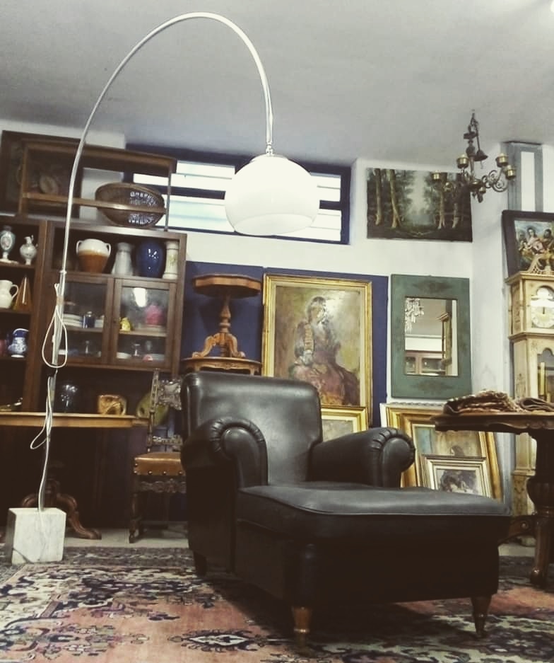 Nunzia06973511's tweet image. #Torino #salotto #chaiselonge #lampada #arredo