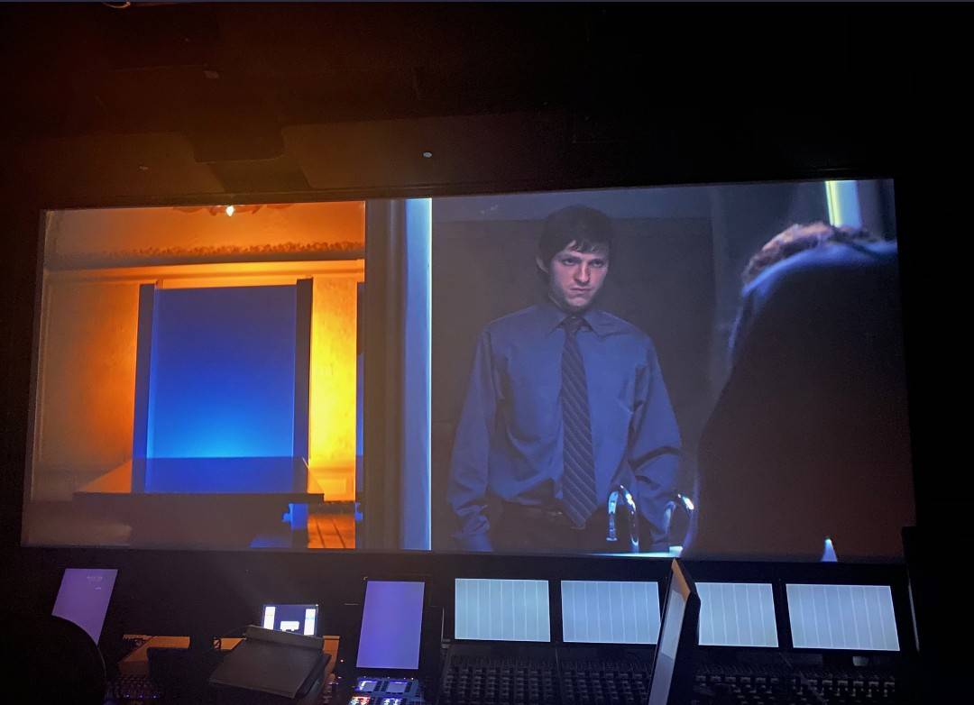 Los hermanos Russo compartieron esta imagen de Tom Holland en su próxima peli #Cherry, sobre un médico de guerra que debe volver a su vida y enfrentar el estrés postraumático

No será de superhéroes, pero si está Tom nos copa