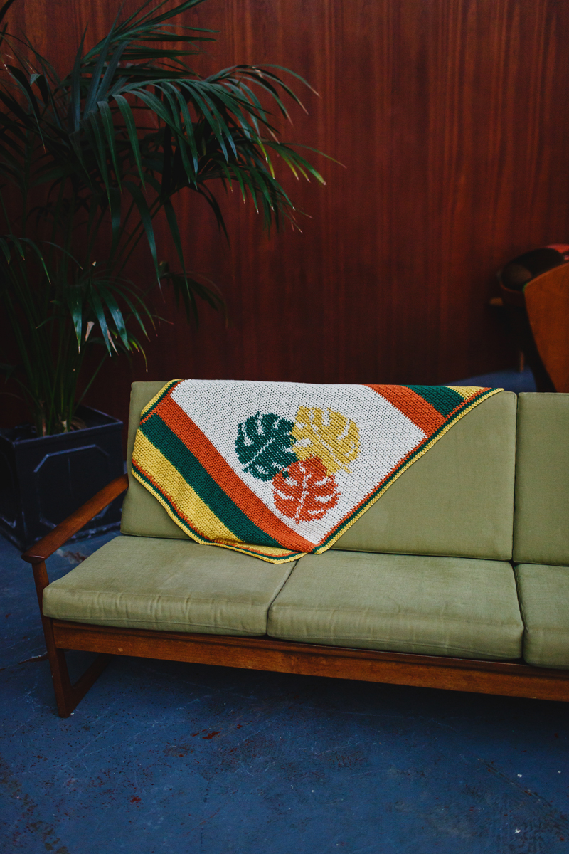 InsideCrochet's tweet image. 💚 The Monstera Blanket - Issue 123 - bit.ly/ICissue123
The perfect blanket to take you through all of spring time, great for the home and the garden. 

Get the digital version of Issue 123 here - bit.ly/ICdigimag

#InsideCrochet #YarnAddict #SpringProject