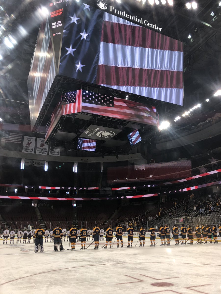 Hockey_Clan's tweet photo. National Anthem — Ramsey @RamseyHockey vs Summit @HilltopPuck #RAMvsSUM #NJHockey https://t.co/GNG8chAmoq