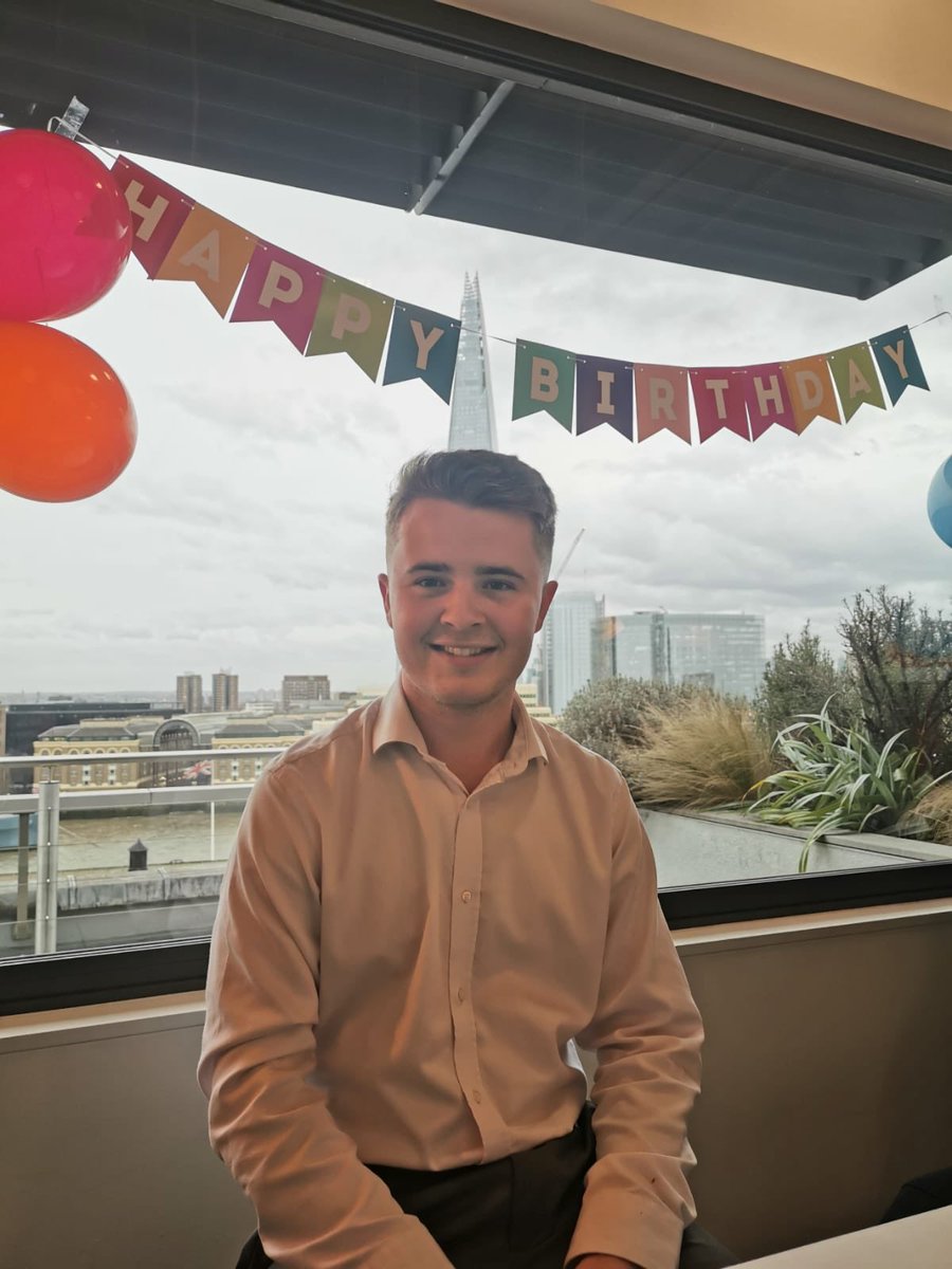 algreenycpfc's tweet image. #shardpartyhat