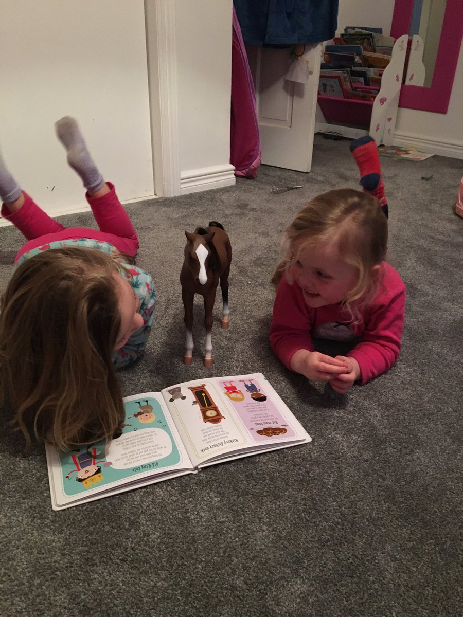 islakerr3's tweet photo. Nursery Rhyme reading @fossoway_ps https://t.co/xfcNHwX4VP