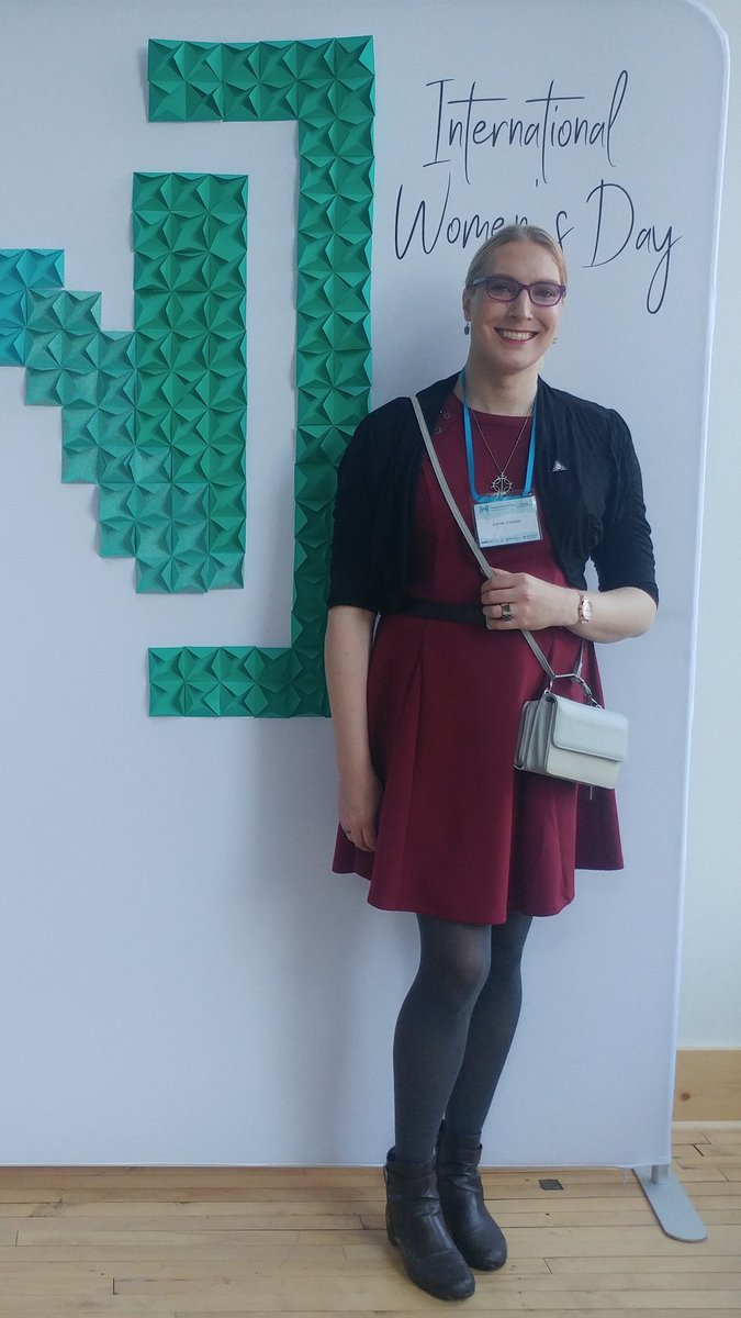 itsaddis's tweet image. I tend to avoid &quot;jeans and graphic tee&quot; to tech events because I wish to challenge the idea that cute == not technical, but NGL I also love my current take on &quot;jeans and tee&quot;. #ThisIsWhatAProgrammerLooksLike #WomenWhoCode #GirlsLikeUs