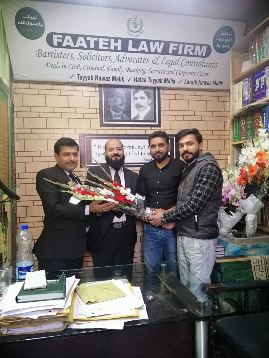 TayyabNawazAdv's tweet photo. میرے محسن میرے دوست ملک محمد عادل اعوان صاحب
میرے دفتر تشریف لائے اور مجھے اعوان لائرز فورم پاکستان انٹرنیشنل کا صدر بننے پر دعاؤں کے ساتھ مبارک باد دی.
سر عادل ملک صاحب آپ کی تشریف اور دعاؤں کا شکریہ.
#ALFPI #tayyabnawazmalik #Awan #advocate
#ISPR https://t.co/lLmZGIcmcJ