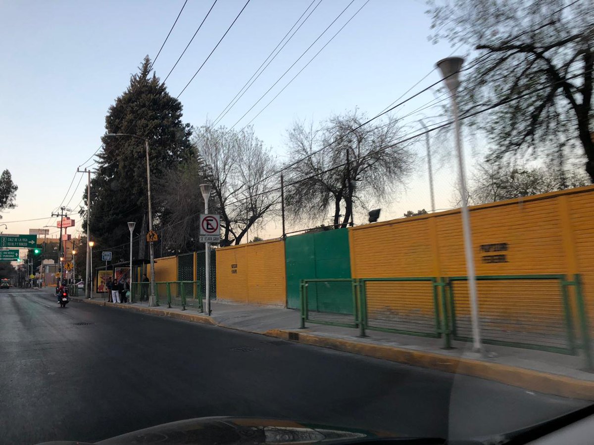 WRADIOMexico's tweet photo. REPORTE | Hoy las calles de la CDMX presentan una afluencia inusual ante el paro feminista del 9 de marzo #TodasJuntas9M #El9NadieSeMueve #UnDíaSinMujeres
 https://t.co/c31bINRWW2 https://t.co/f4YURxsweL