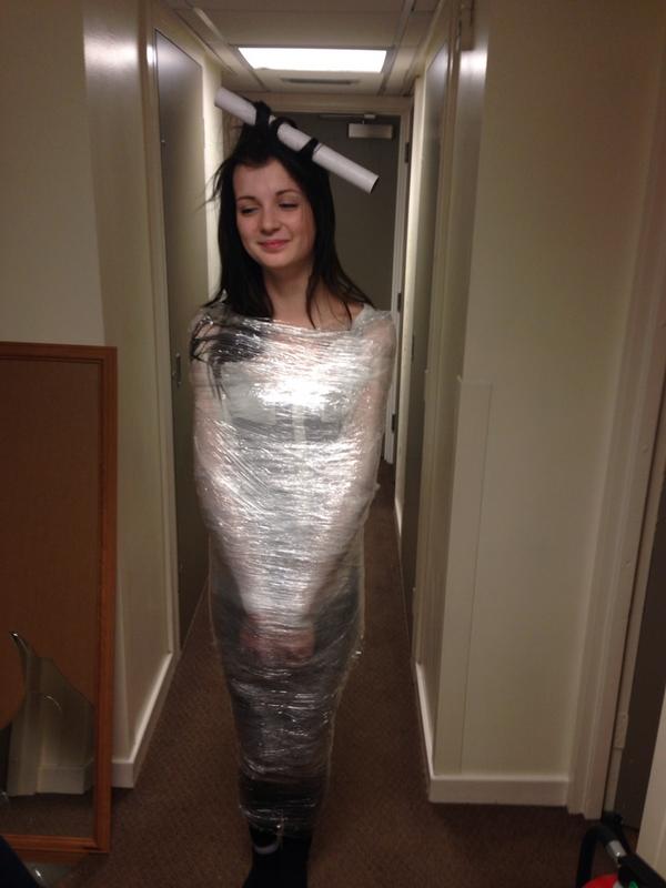 funny how @AdamHandling claims it wasn't him knocking one out over a 'lady' wrapped in Clingfilm, off his tits on #WhitePowder - Maybe it was Les Dennis #doppelgangerchallenge ?