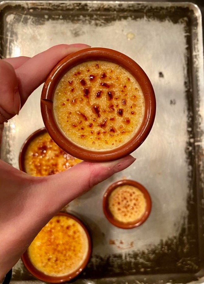 Want to learn how to make these beauties? Join us! #baking #cremebrulee 

lacuisineparis.com/paris-baking-p…