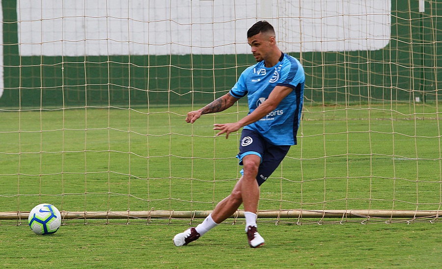 SportRecifeCBFM's tweet photo. ✍️ 🦁 Aguardando pela conclusão da série B e ainda em busca do título, o leão anunciou hoje os seus primeiros reforços. 
Jucilei, que estava emprestado, foi adquirido em definitivo, do mesmo modo que @michael19real (vindo do @CCbfm) e Antonio Valencia (vindo do @GOIASEC_CBFM). https://t.co/aoVWqPHgrA