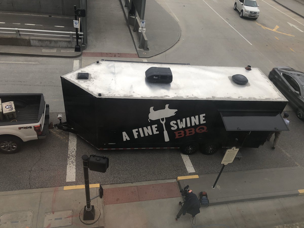 Just the ray of sunshine I needed on a gloomy Monday morning.  The <a href="/AFineSwine/">David Stidham</a> #BBQ trailer just pulled up behind <a href="/KMOV/">KMOV</a>. Tune in to <a href="/greatdaystlouis/">Great Day St. Louis</a> for a live tasting in just a few minutes!!!
#nomnom