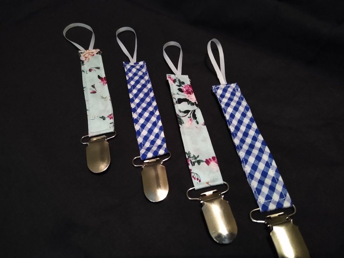 les_head's tweet photo. It's feeling like #spring and I've been #sewing up some super cute pacifier/teether straps! 
#diy #baby #keepitclean #SmallBusiness https://t.co/IvPPyAnWBY