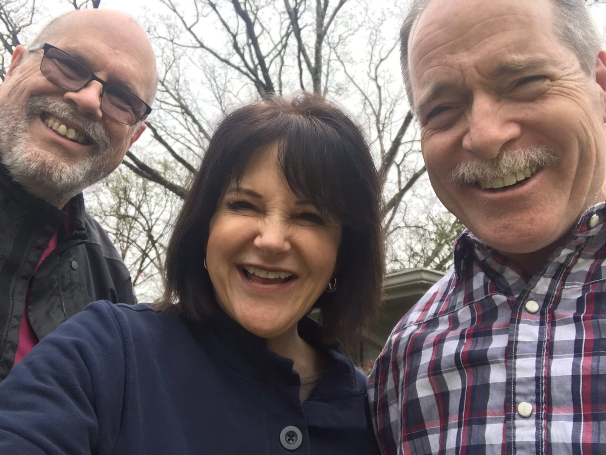 LorriVAllen's tweet photo. When you have the blessing of being with former colleagues who share love, faith, prayers and great memories, you laugh and forget the world’s troubles. #FamilyNet #FitnessFriday #IntentionalLiving https://t.co/fqUrwdTKbX